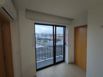 Apartamento T1 para Venda em Vila Nova de Famalicão e Calendário