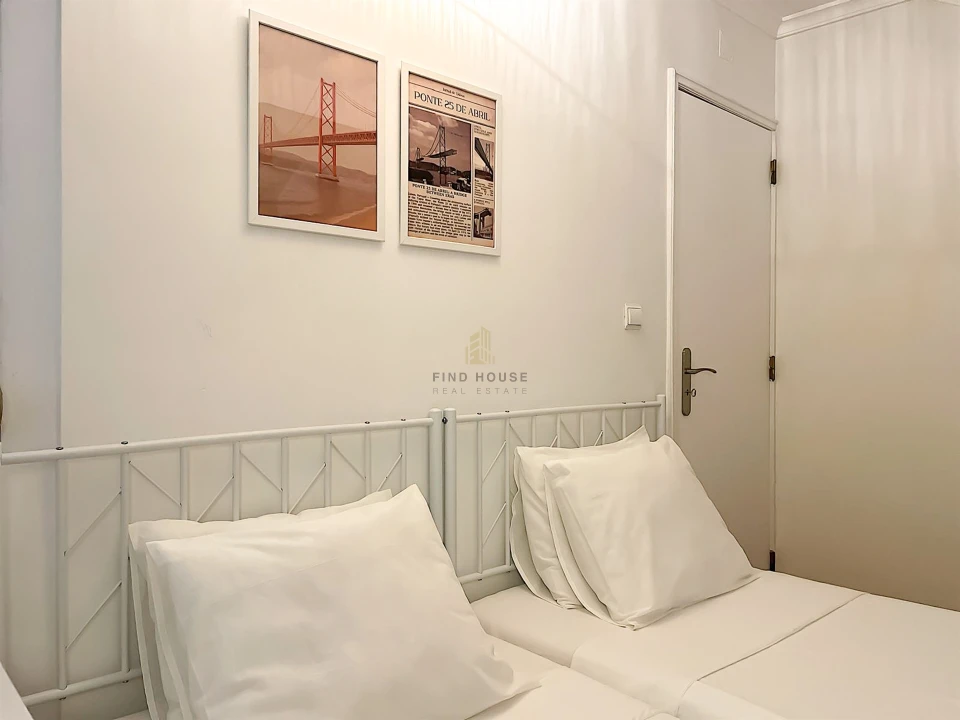 Apartamento T3 para Venda em Ajuda Foto 13