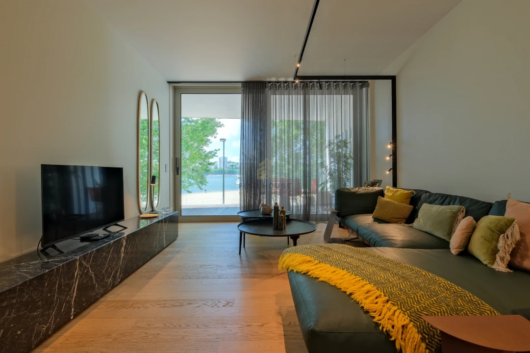 Apartamento T1 para Arrendamento em Canidelo Foto 12