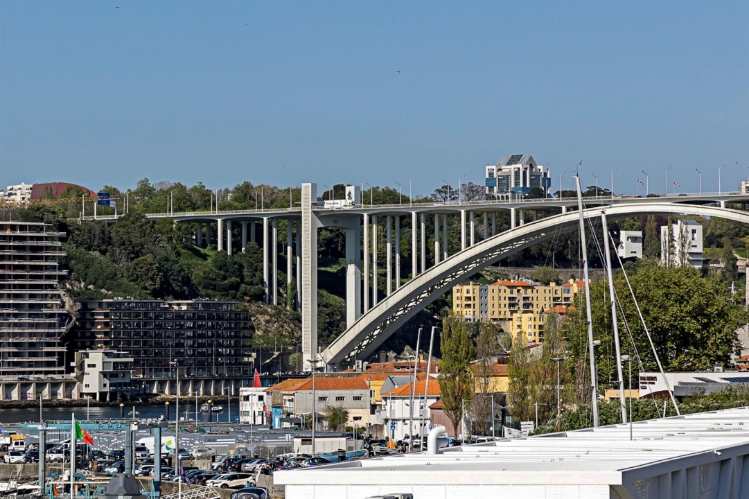Apartamento T1 para Arrendamento em Canidelo Foto 45