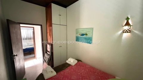 Moradia T4 para Venda em Olhão