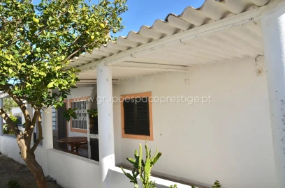 Moradia T4 para Venda em Olhão