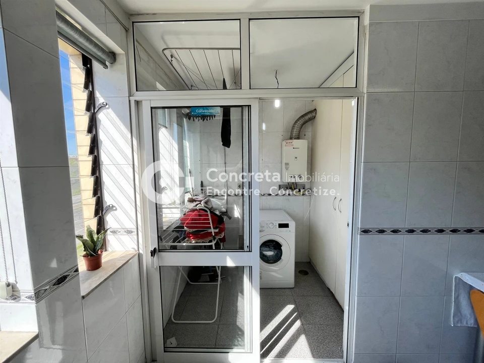 Apartamento T2 para Venda em Arcozelo Foto 5