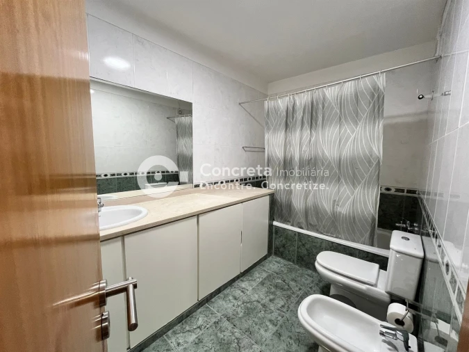 Apartamento T2 para Venda em Arcozelo Foto 11