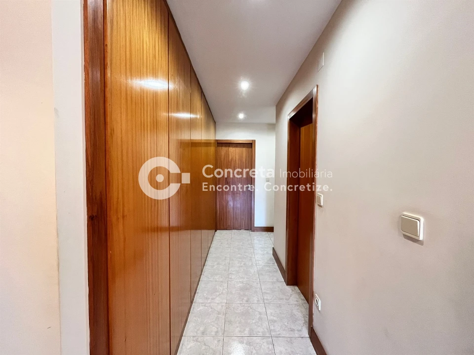 Apartamento T2 para Venda em Arcozelo Foto 12