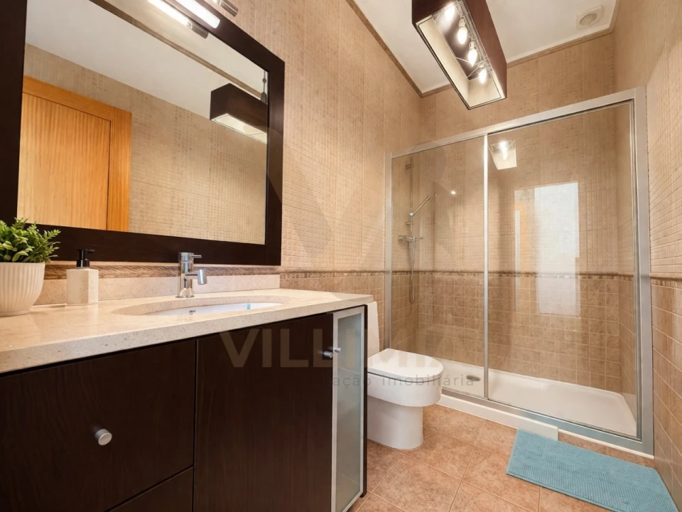 Moradia T4 para Venda em Anais Foto 20