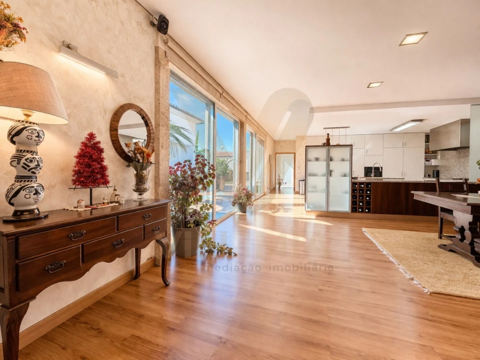 Moradia T4 para Venda em Anais Foto 6