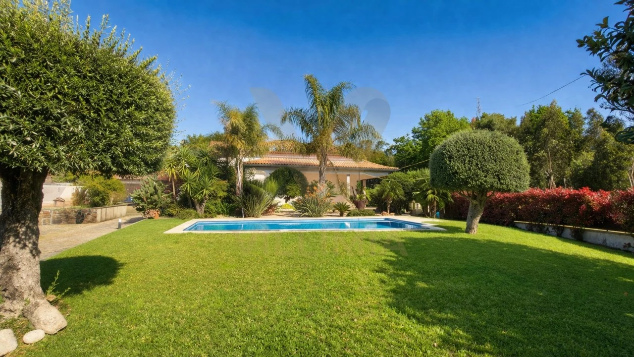 Moradia T4 para Venda em Anais Foto 4