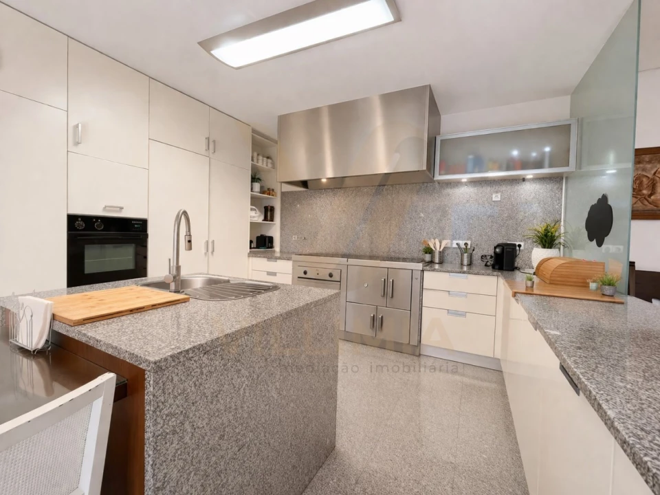 Moradia T4 para Venda em Anais Foto 13