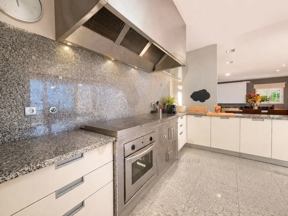 Moradia T4 para Venda em Anais Foto 14