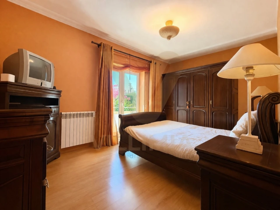 Moradia T4 para Venda em Anais Foto 33