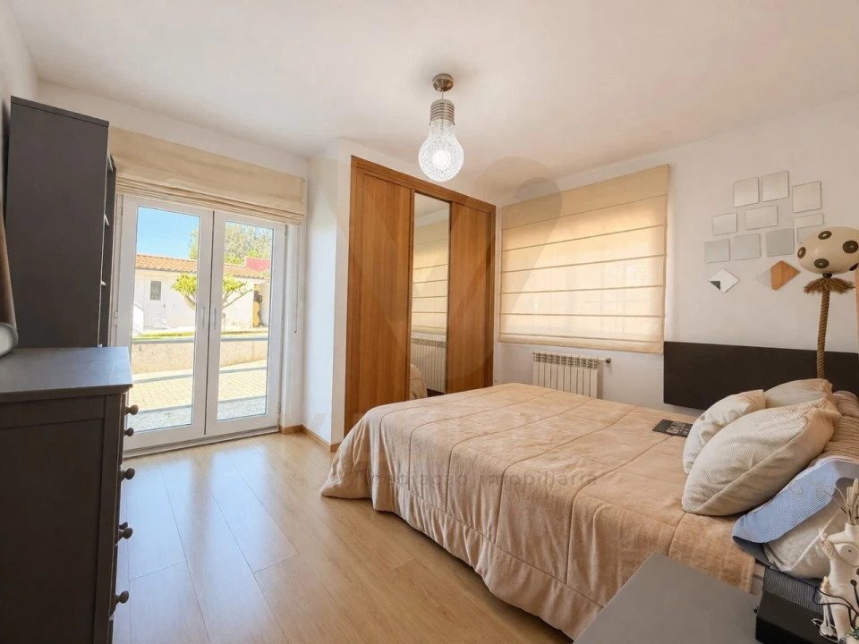 Moradia T4 para Venda em Anais Foto 40