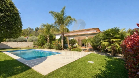 Moradia T4 para Venda em Anais