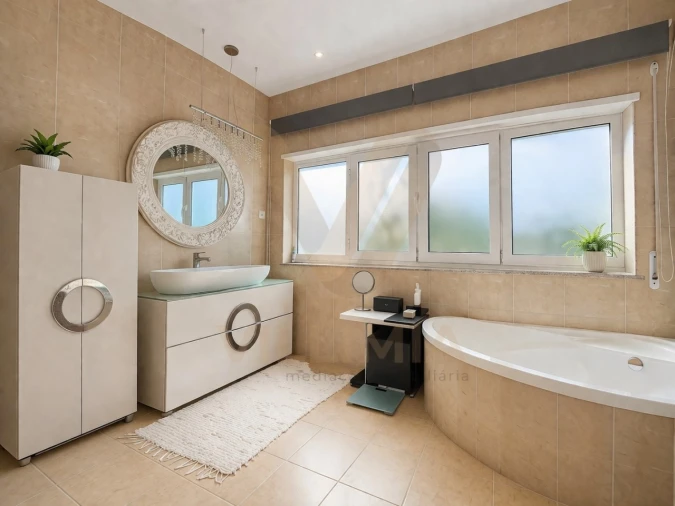 Moradia T4 para Venda em Anais Foto 30