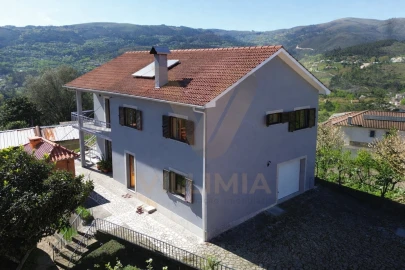 Moradia T3 para Venda em Vilela, São Cosme e São Damião e Sá