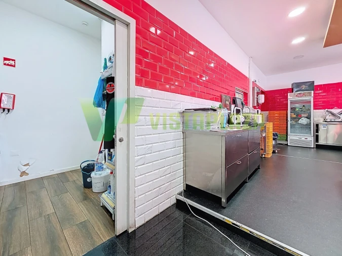 Loja para Arrendamento em Portimão Foto 17