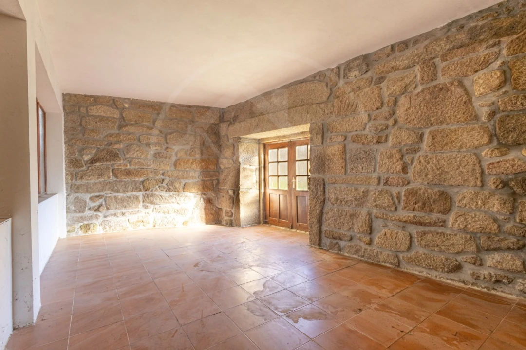 Moradia T5 para Venda em Telões Foto 14