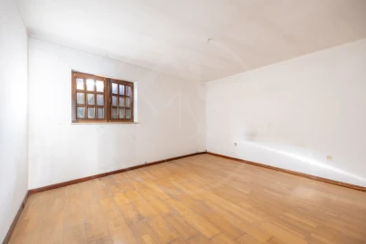 Moradia T5 para Venda em Telões