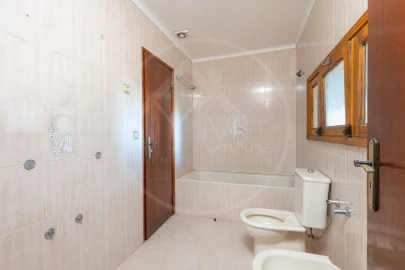 Moradia T5 para Venda em Telões