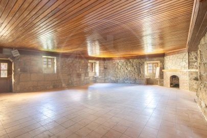 Moradia T5 para Venda em Telões