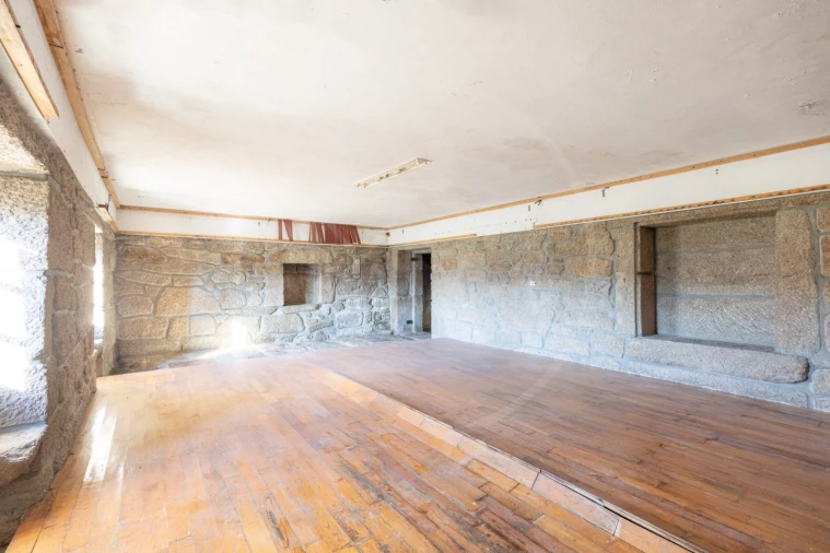 Moradia T5 para Venda em Telões Foto 17