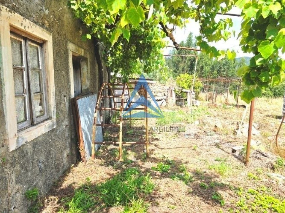 Moradia T2 para Venda em Avelar Foto 4