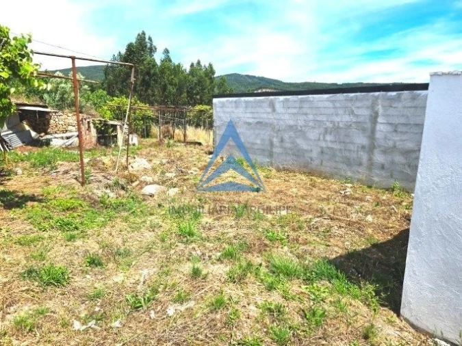 Moradia T2 para Venda em Avelar Foto 5