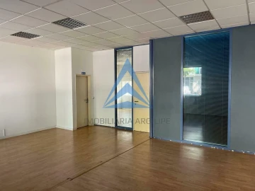 Loja para Arrendamento em Pombal