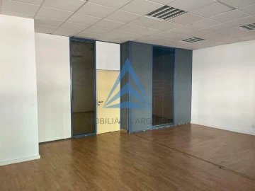 Loja para Arrendamento em Pombal