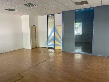 Loja para Arrendamento em Pombal