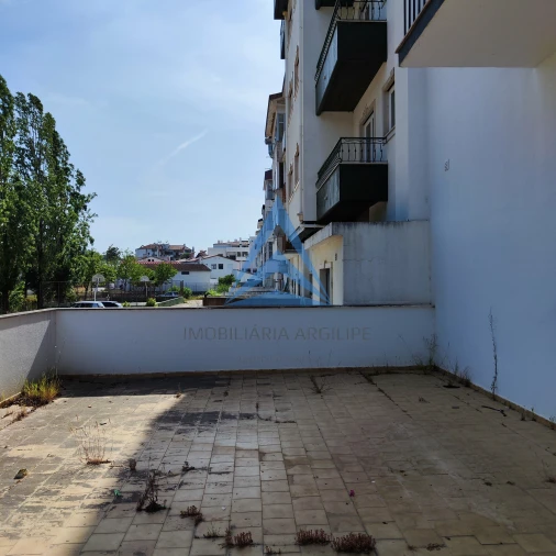 Loja para Arrendamento em Pombal Foto 12