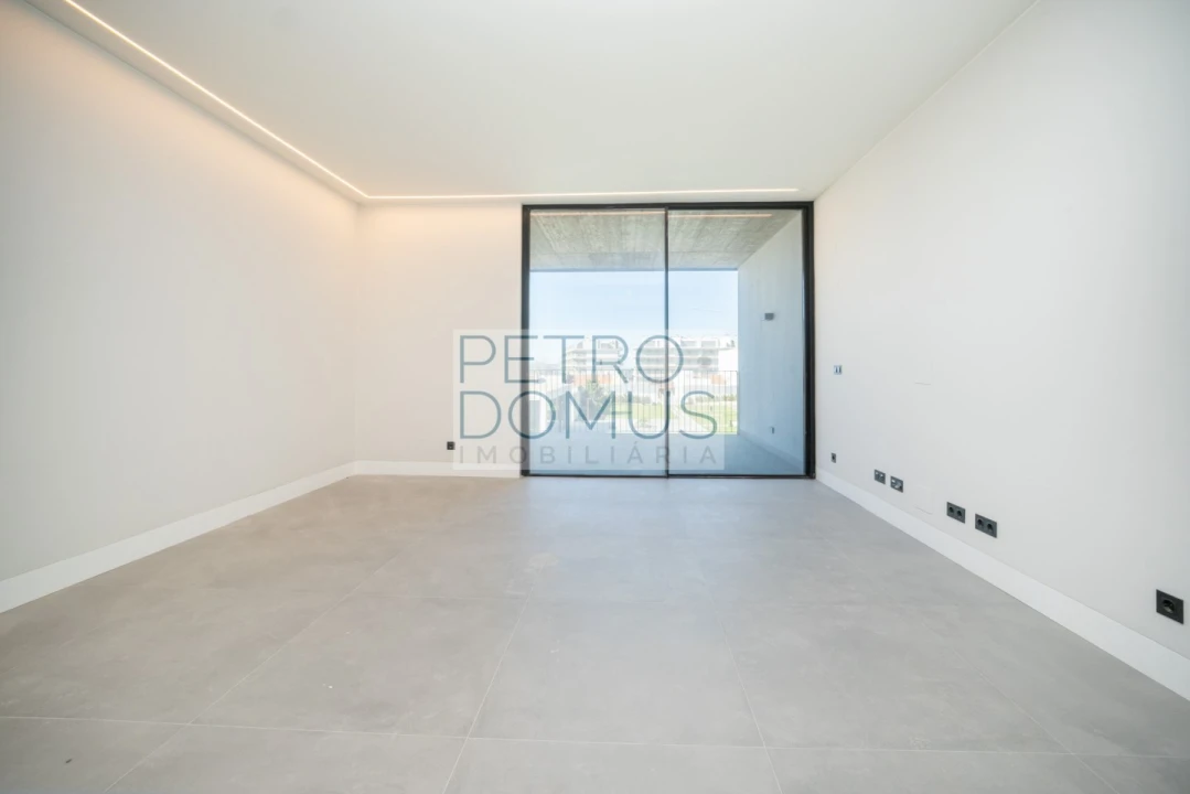 Apartamento T2 para Venda em Alcochete Foto 4