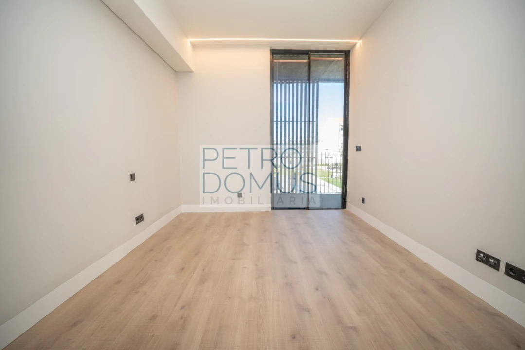 Apartamento T2 para Venda em Alcochete Foto 9