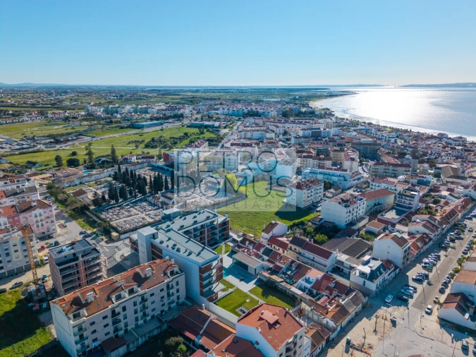 Apartamento T2 para Venda em Alcochete Foto 41