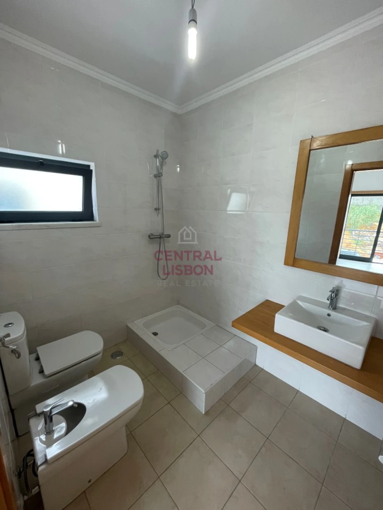 Moradia T5 para Venda em Laranjeiro e Feijó Foto 19