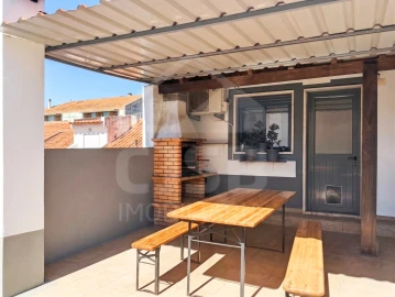 Moradia T5 para Venda em Samora Correia