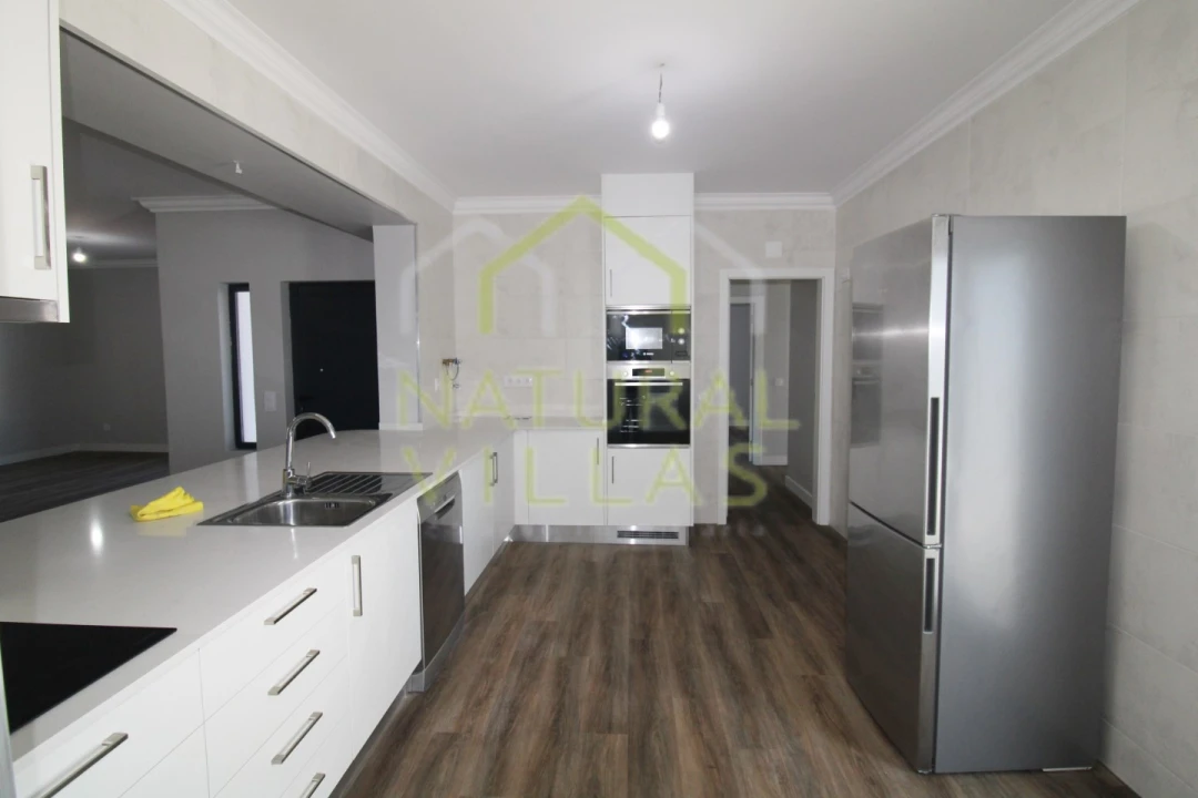 Moradia T5 para Venda em São Brás de Alportel Foto 5