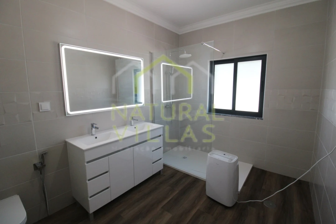 Moradia T5 para Venda em São Brás de Alportel Foto 13