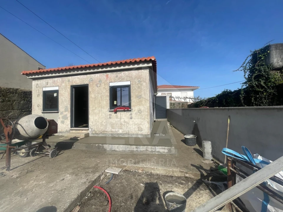 Moradia T1 para Venda em Darque Foto 4