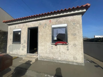 Moradia T1 para Venda em Darque