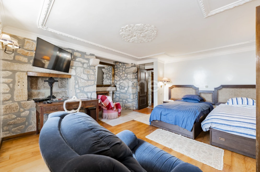 Moradia T5 para Venda em Palmeira de Faro e Curvos Foto 32