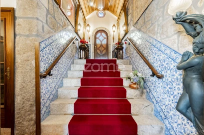 Moradia T5 para Venda em Palmeira de Faro e Curvos