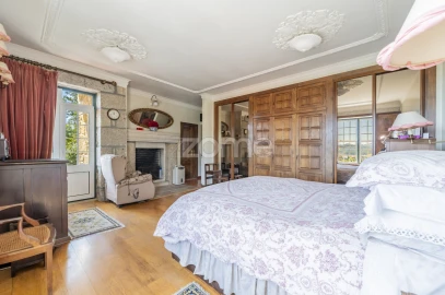 Moradia T5 para Venda em Palmeira de Faro e Curvos