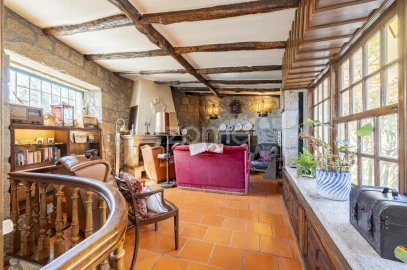 Moradia T5 para Venda em Palmeira de Faro e Curvos