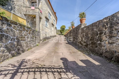 Moradia T5 para Venda em Palmeira de Faro e Curvos