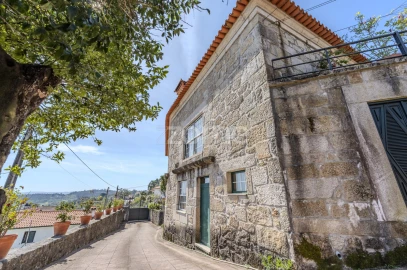 Moradia T5 para Venda em Palmeira de Faro e Curvos