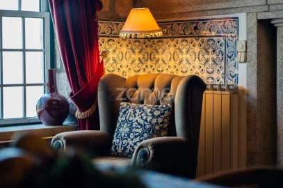 Moradia T5 para Venda em Palmeira de Faro e Curvos