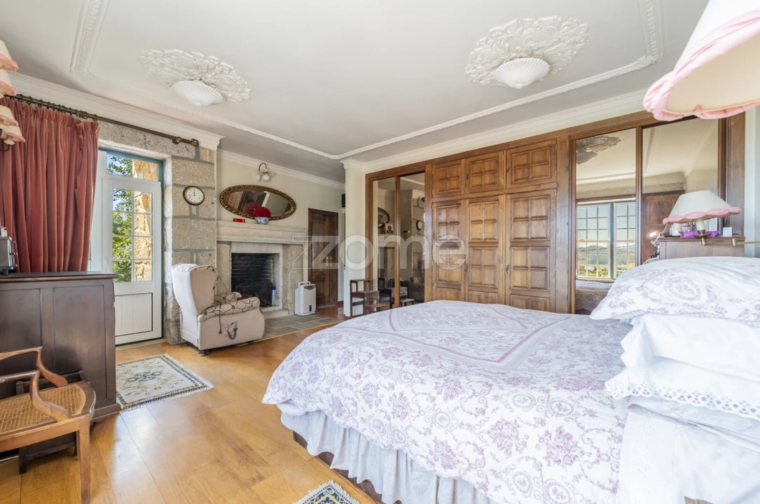 Moradia T5 para Venda em Palmeira de Faro e Curvos Foto 29