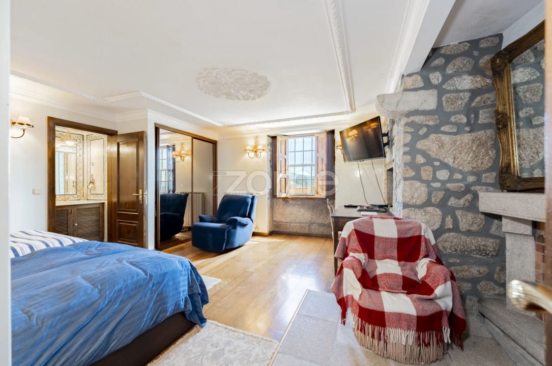 Moradia T5 para Venda em Palmeira de Faro e Curvos Foto 33