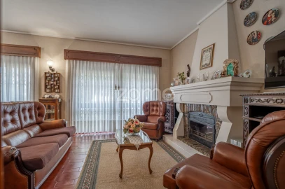 Moradia T4 para Venda em Vila Nova da Telha